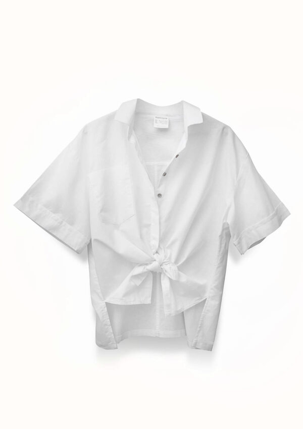 White short sleeve shirt made from organic and recycled cotton - front
